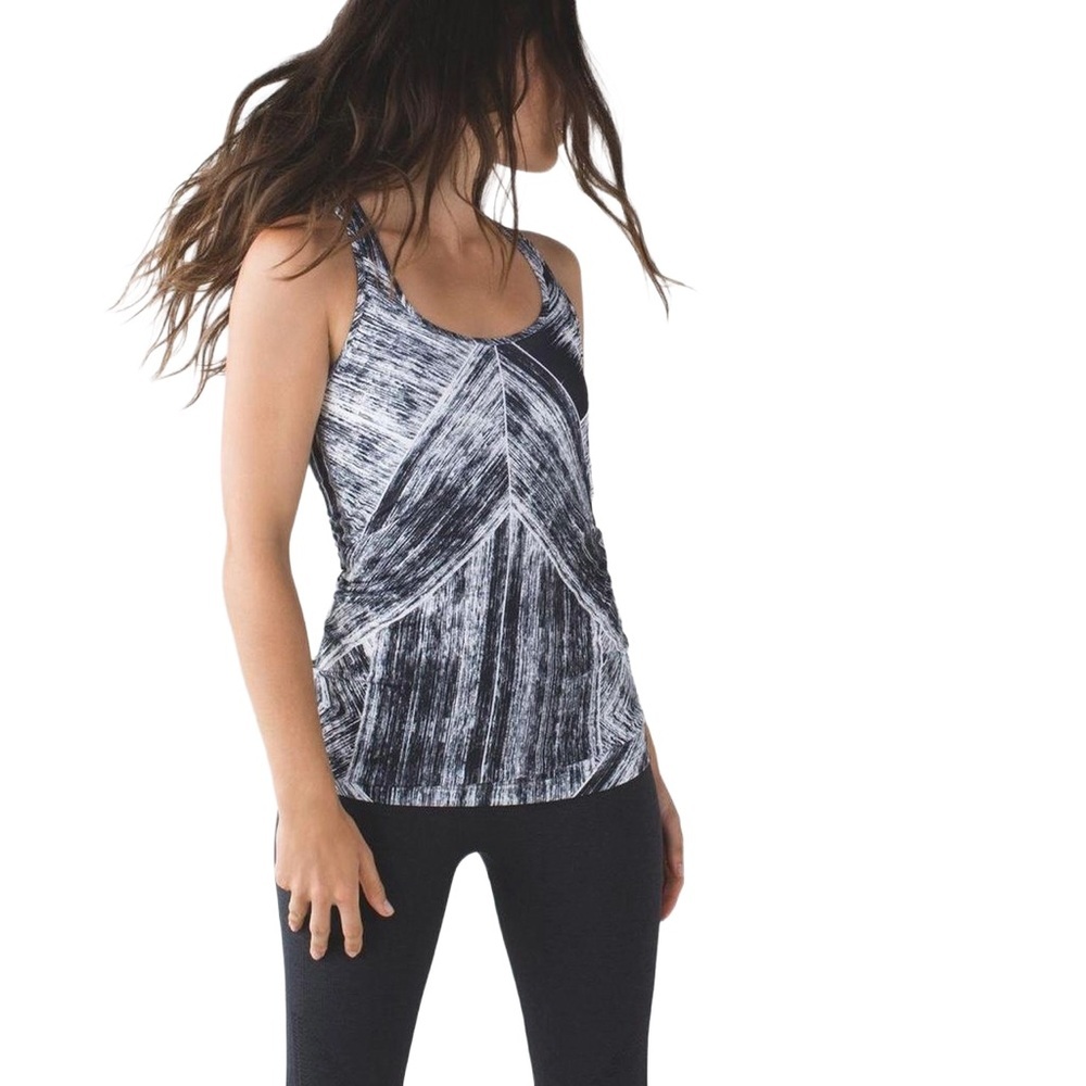 Lululemon Racerback Black‎ and White Graphic Patterned Tank Top